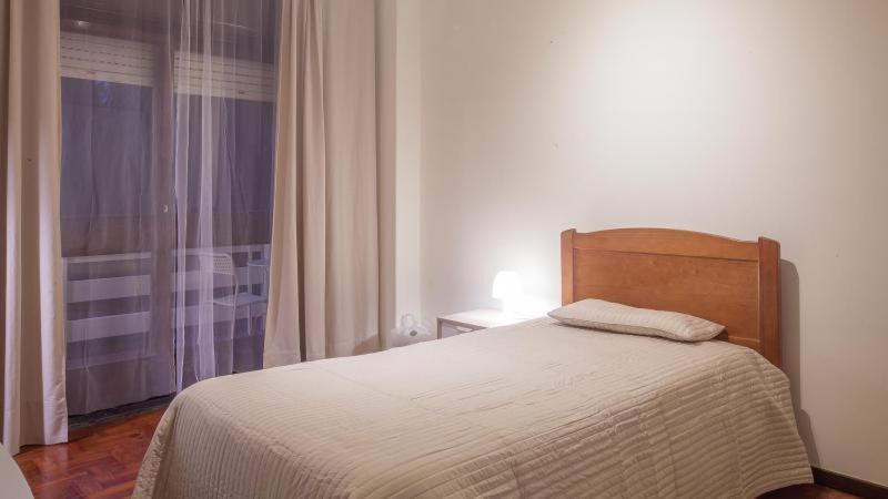 Residencia Laranjeira Hostel Porto Luaran gambar